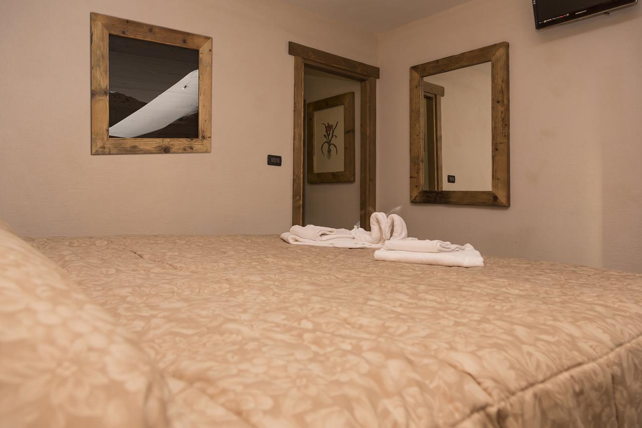 Hotel Clotes Sauze D'Oulx Ngoại thất bức ảnh